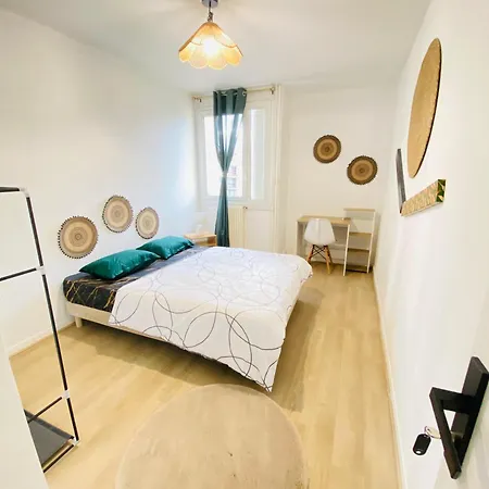 Rum i privatbostad Sadam Nest *