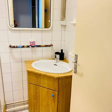 Sadam Nest Rum i privatbostad